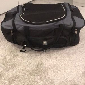 aka sport duffel bag